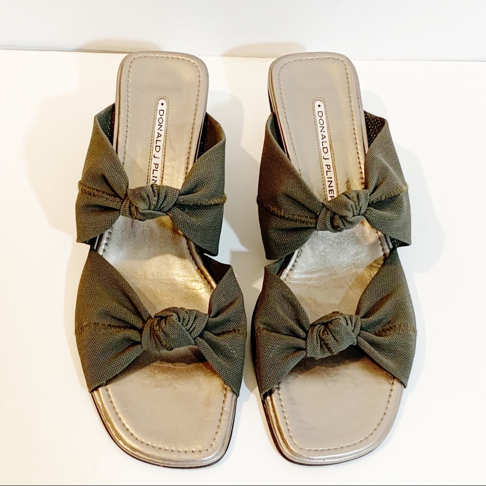 Donald Pliner Stretch Mesh Bow Low Heel Slide - Picture 6 of 7